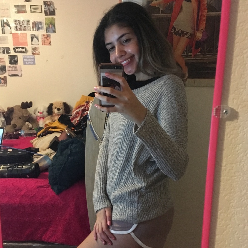 Forever 21 Gray Sweater Top